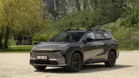 2026_toyotabz4xtouring_awd_brilliantbronzemetallic_static_002