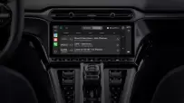 Apple-CarPlay-Ultra-cluster-radio_big.jpg.large_2x