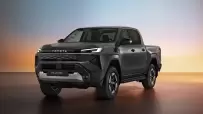 2025toyotahiluxbevhero1