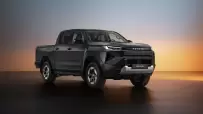 2025toyotahiluxbevhero3