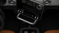 FERRARI-LUCE_CONTROL_PANEL_OVERVIEW_HERO_sRGB_6K_72DPI_5X4_f1bf4828-40b1-42f7-b631-cf705bd23f71