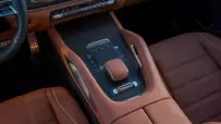 Mercedes-Benz-GLE-2027-HD-88d51b8e1c36c65b07d7a629ecac31ea44846c6f5