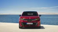 P90655772_highRes_bmw-ix4-m60-xdrive-s